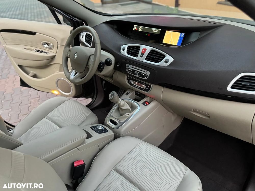 Renault Scenic - 10