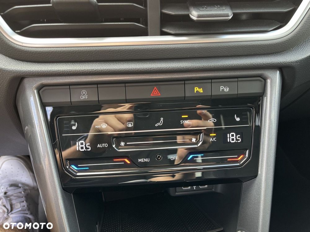 Volkswagen T-Roc - 26