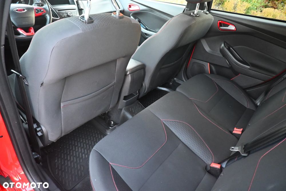 Ford Focus 2.0 TDCi ST-Line Red ASS - 32