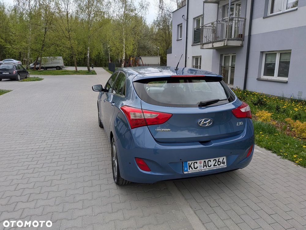 Hyundai i30 1.4 Comfort - 24