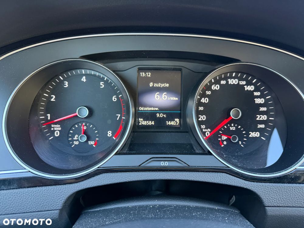 Volkswagen Passat 1.5 TSI EVO Business - 25