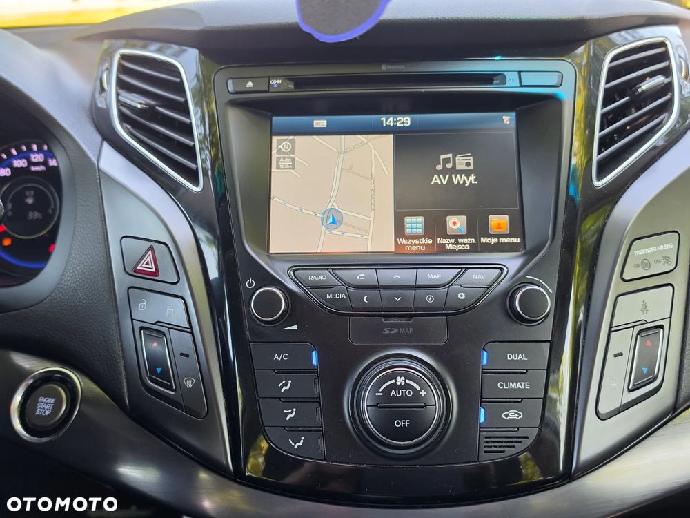 Hyundai i40 Kombi 1.7 CRDi DCT Premium - 11