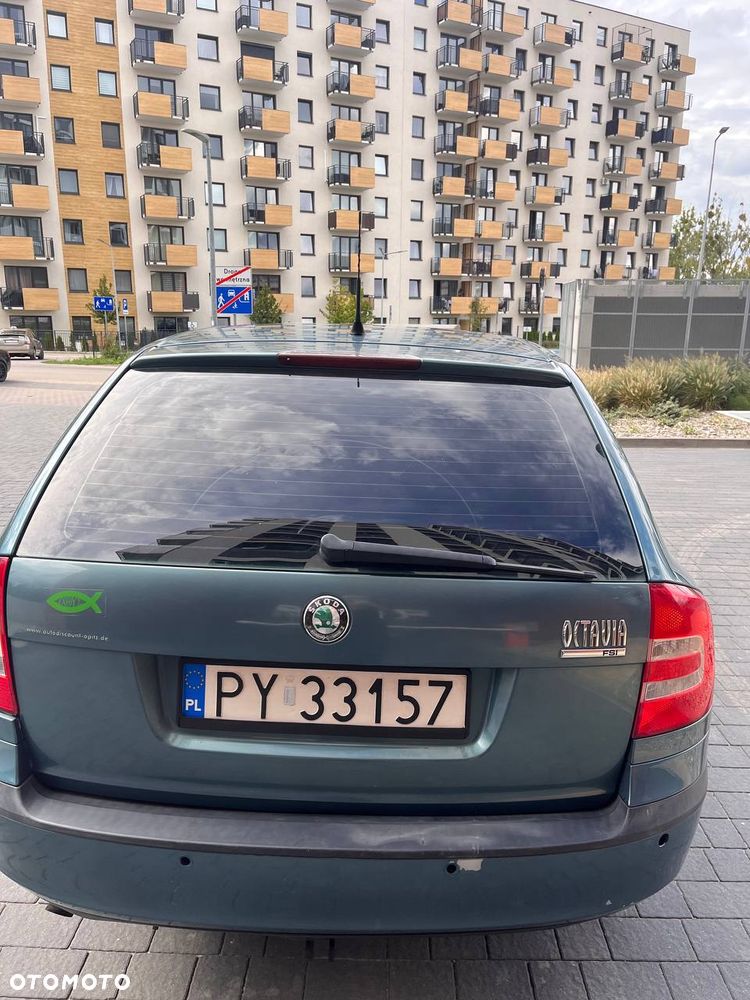 Skoda Octavia 1.6 FSI Classic - 5