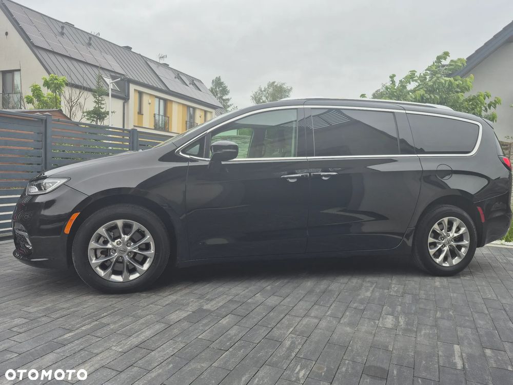 Chrysler Pacifica - 31