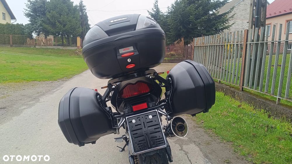 Suzuki GSX - 17