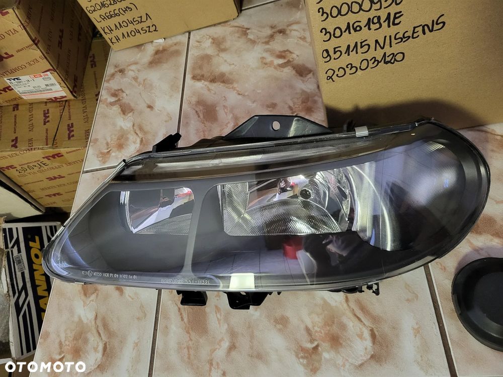 Reflektor Przedni  renault laguna 98-01  Lewy  (H7/PY21W/W5W, elektryczny, bez silnika, kolor wkładu: chromowany/czarny, kolor kierunkowskazu: biały  RENAULT LAGUNA I 12.98-03.01 - 2