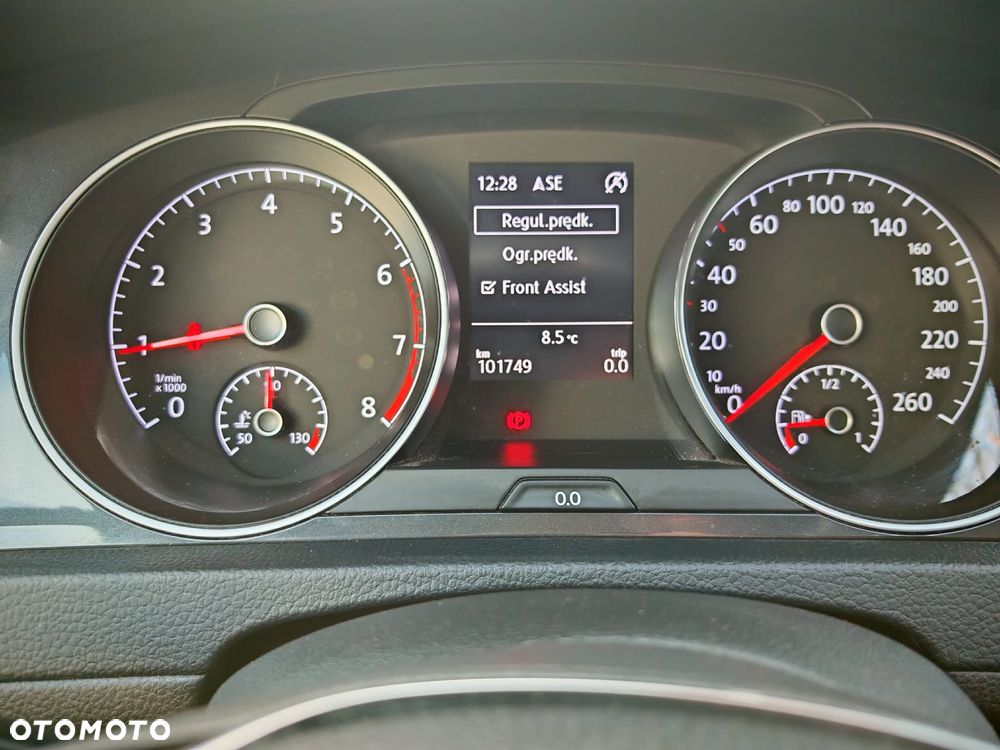 Volkswagen Golf 1.0 TSI OPF Comfortline - 5