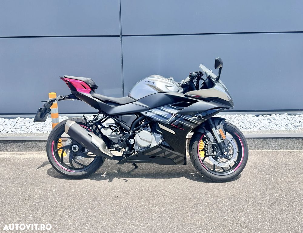 CF Moto 300SR ABS - 2