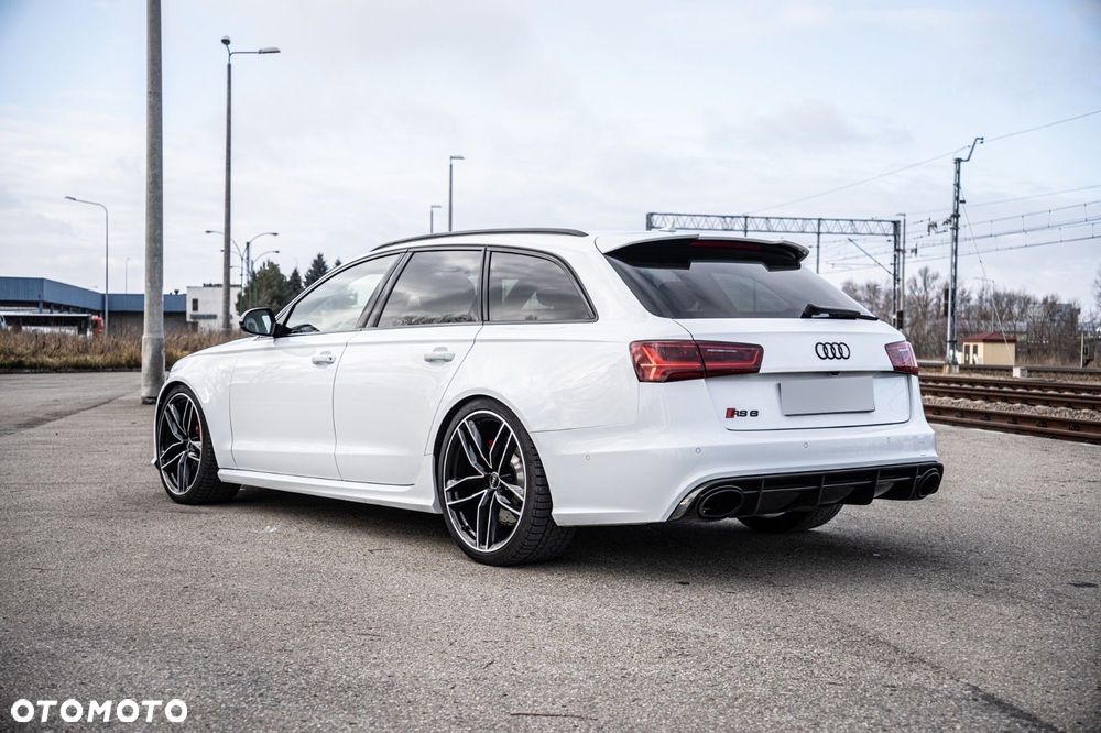 Audi RS6 Avant - 4