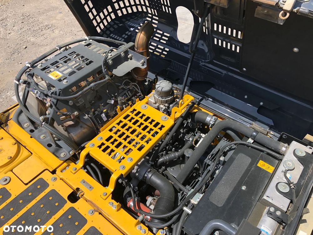 Komatsu PC210LC-11 - 29
