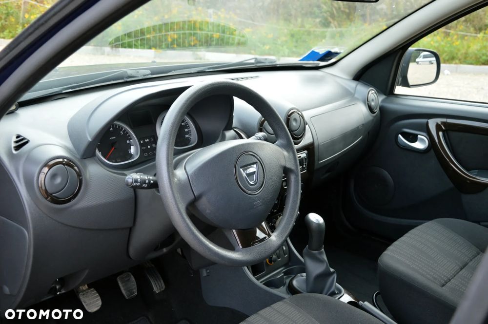 Dacia Duster 1.6 16V 4x2 - 8