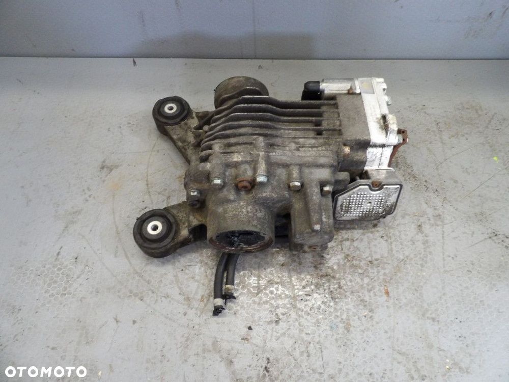 VW PASSAT B6 2.0FSI 4X4 MOST TYLNY DYFER OAV525554D - 3