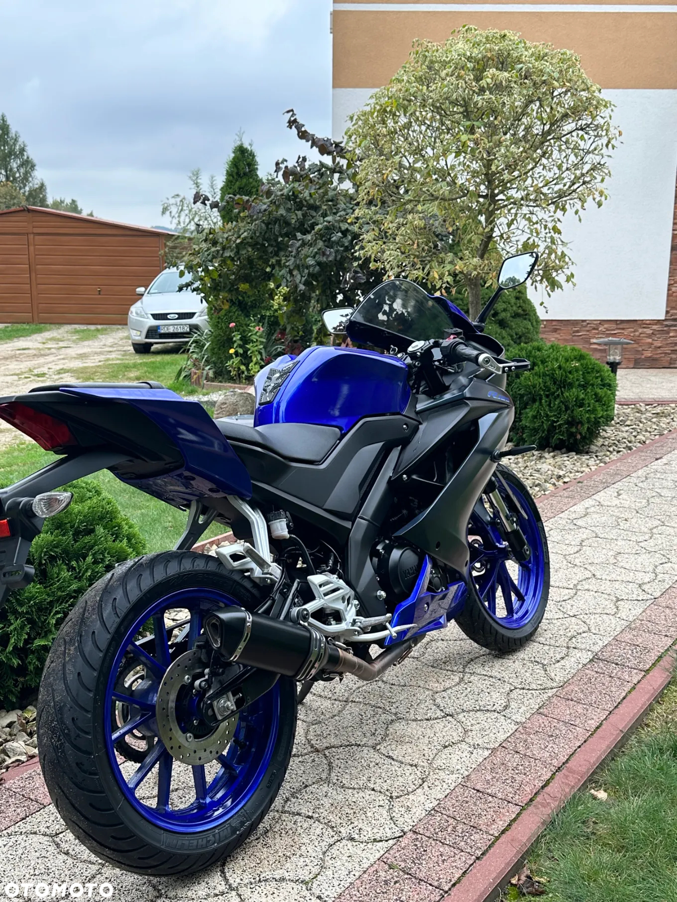 Yamaha YZF - 4