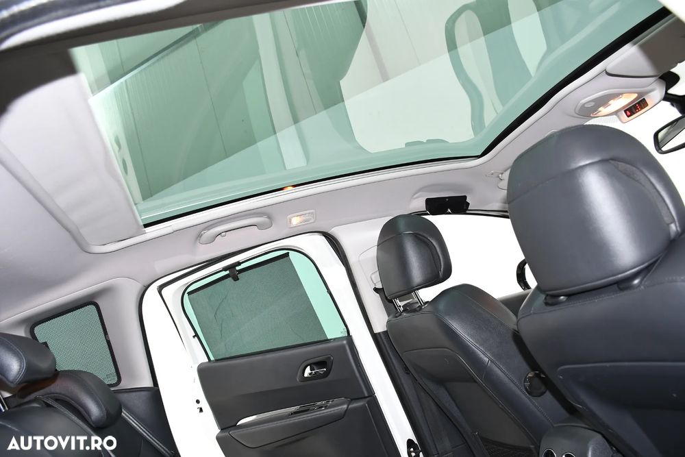 Peugeot 3008 HYbrid4 - 10