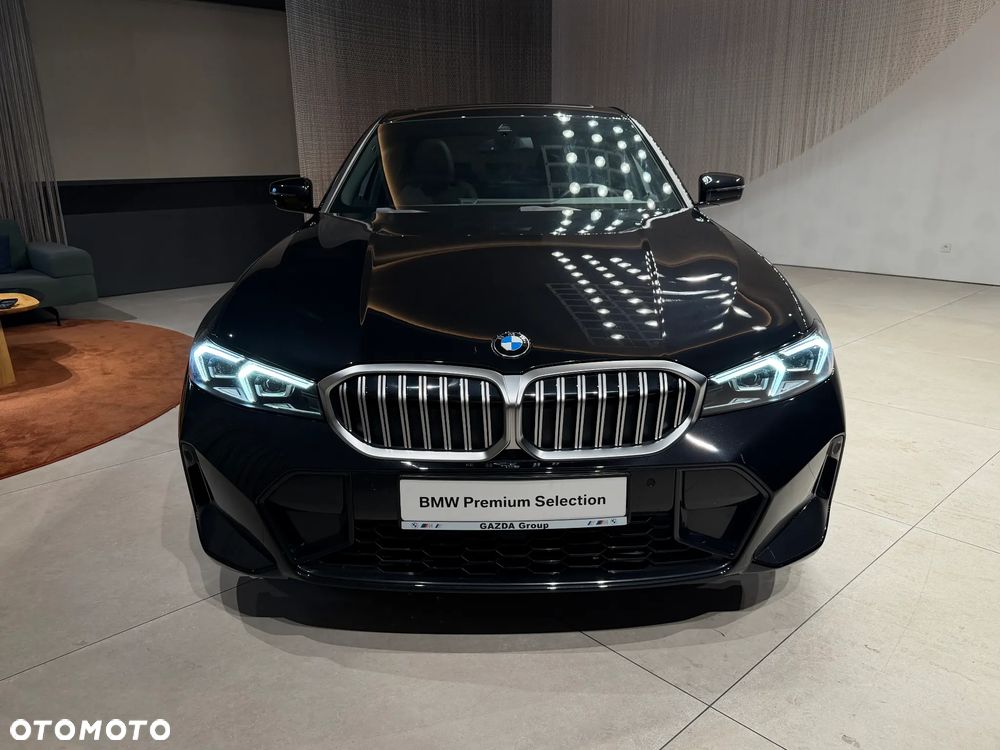 BMW Seria 3 330i xDrive M Sport sport - 3