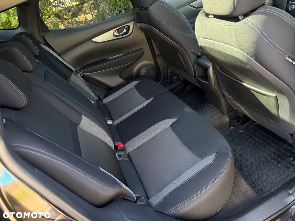 Nissan Qashqai 1.5 dCi N-Connecta - 34