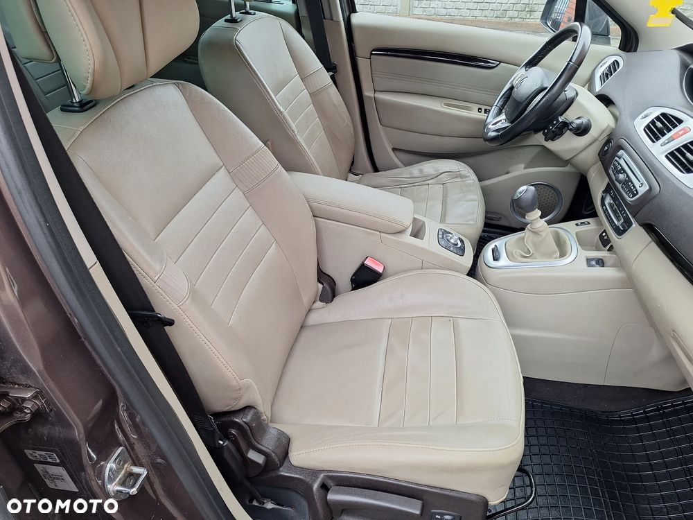 Renault Scenic dCi 160 Bose Edition - 26