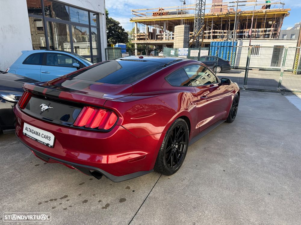 Ford Mustang 2.3 Eco Boost Aut. - 10