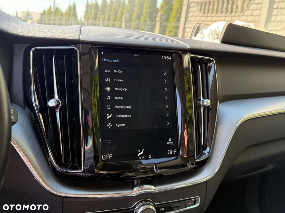 Volvo XC 60 D3 Momentum Pro - 26