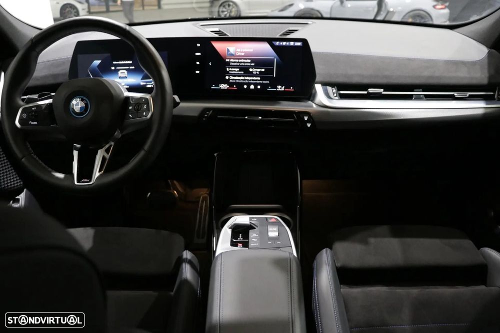 BMW iX2 eDrive20 Pack Desportivo M Pro - 10
