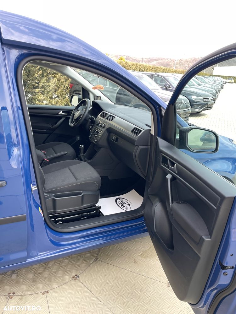 Volkswagen Caddy Maxi - 23