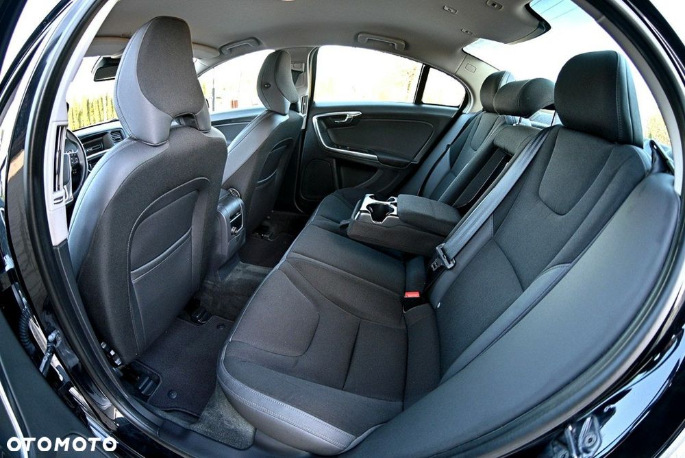 Volvo S60 D3 Geartronic Momentum - 10