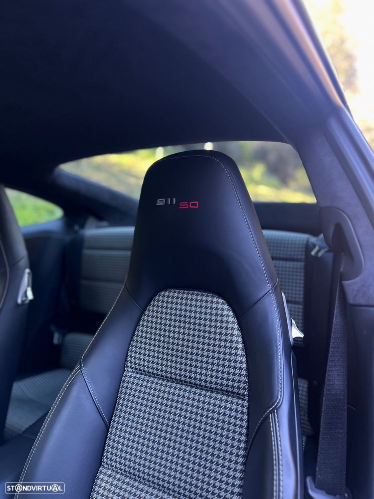 Porsche 911 (991) Carrera 2 50th Anniversary Edition - 28