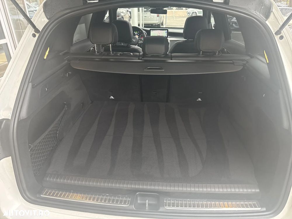 Mercedes-Benz GLC - 22