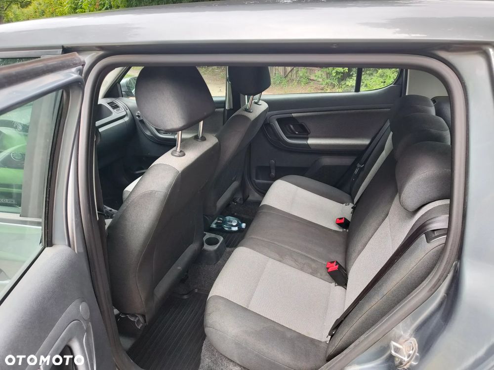 Skoda Fabia 1.4 16V Comfort - 6