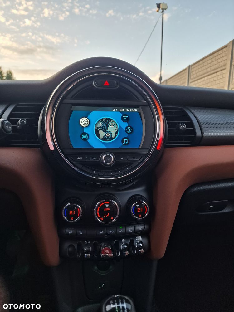 MINI Cooper D Cabrio - 18