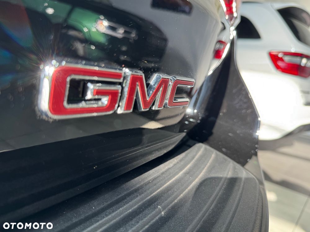 GMC Yukon - 13