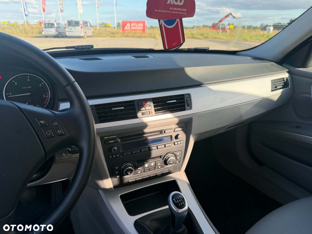 BMW Seria 3 320d DPF - 6