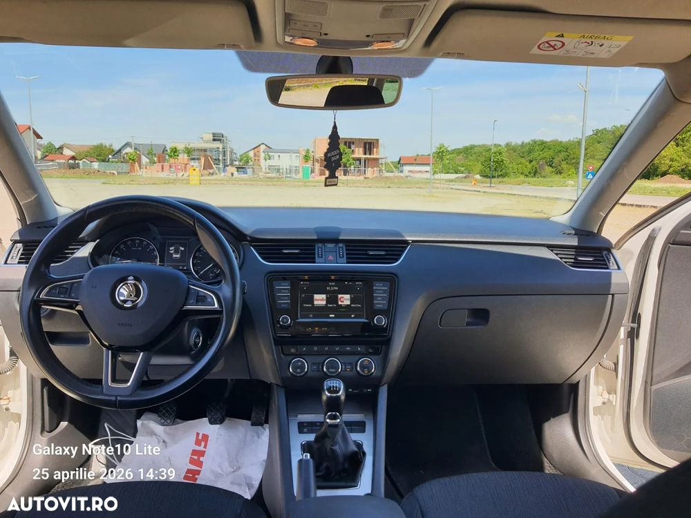 Skoda Octavia 2.0 TDI Style - 18