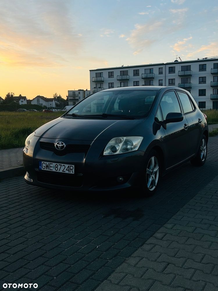 Toyota Auris 2.0 D-4D Prestige - 2