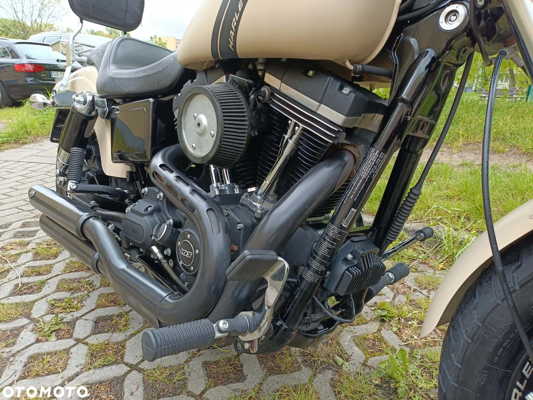 Harley-Davidson Dyna Fat Bob - 11