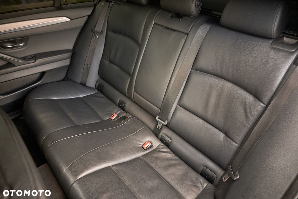 BMW Seria 5 520d Luxury Line - 21
