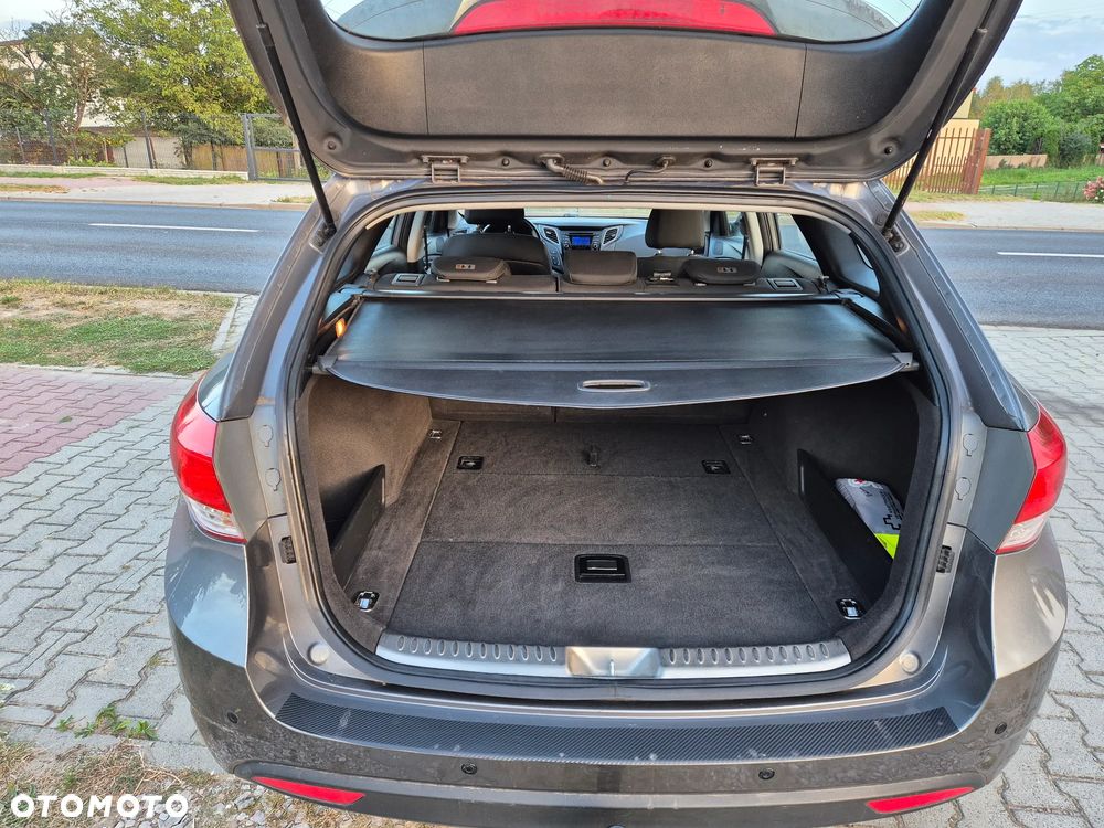 Hyundai i40 i40cw 1.7 CRDi Fifa World Cup Edition - 9