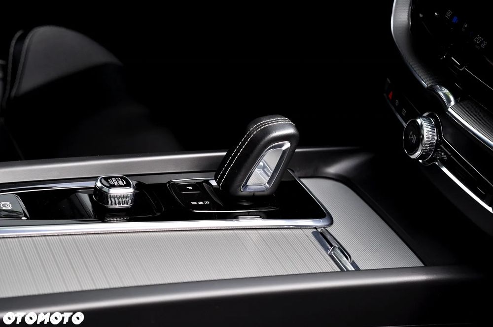 Volvo XC 60 B4 B Geartronic RDesign - 34