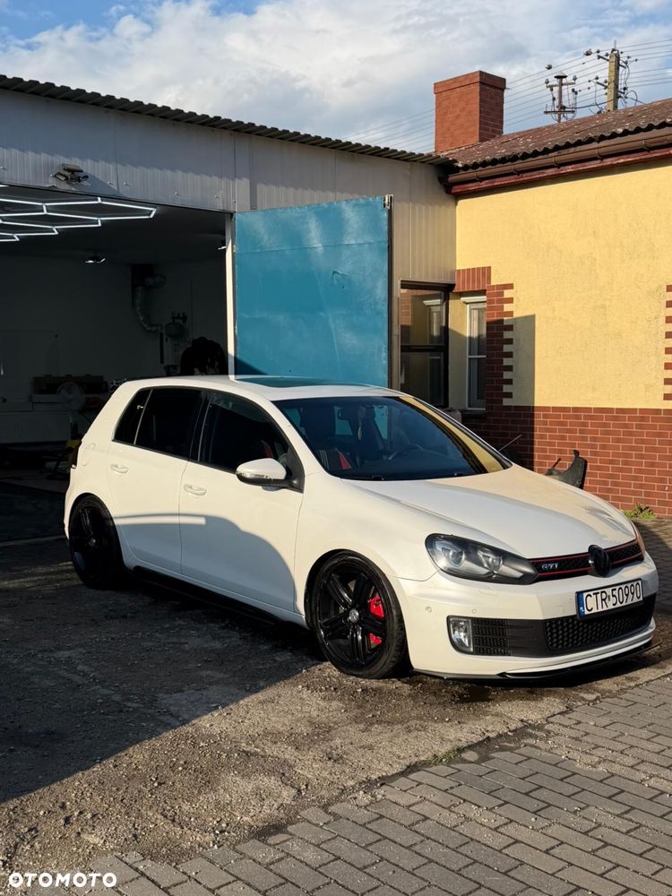 Volkswagen Golf - 2
