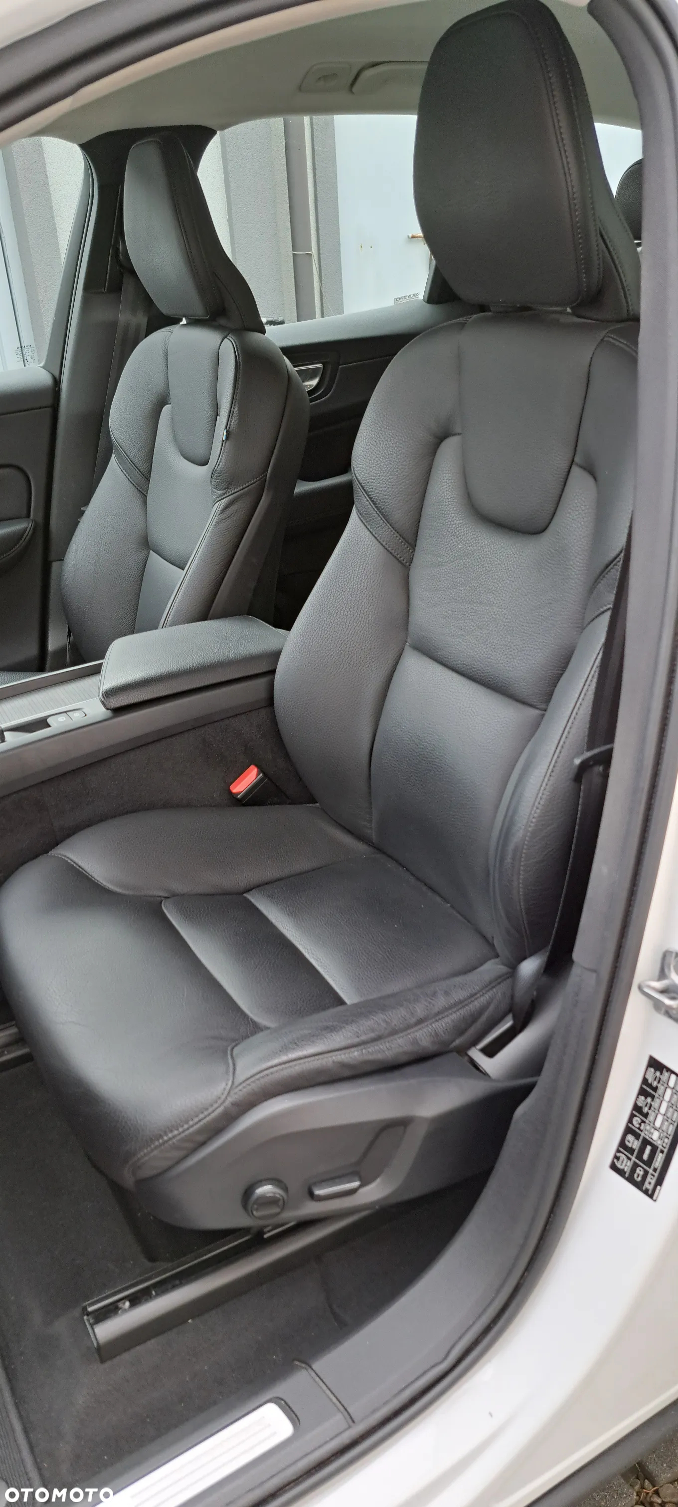 Volvo XC 60 T5 AWD Momentum - 12