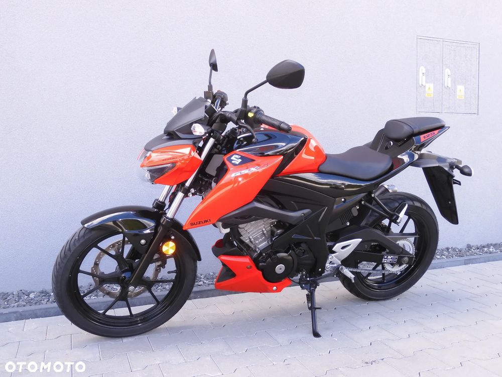 Suzuki GSX - 21
