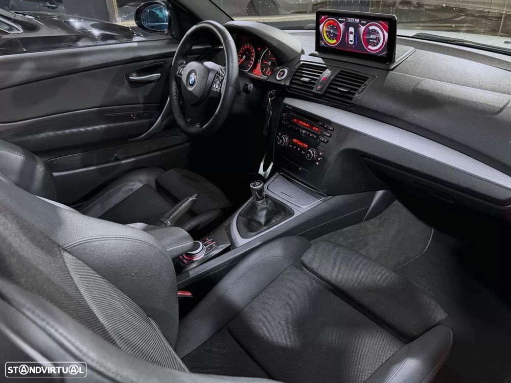 BMW 118 d Pack M - 13
