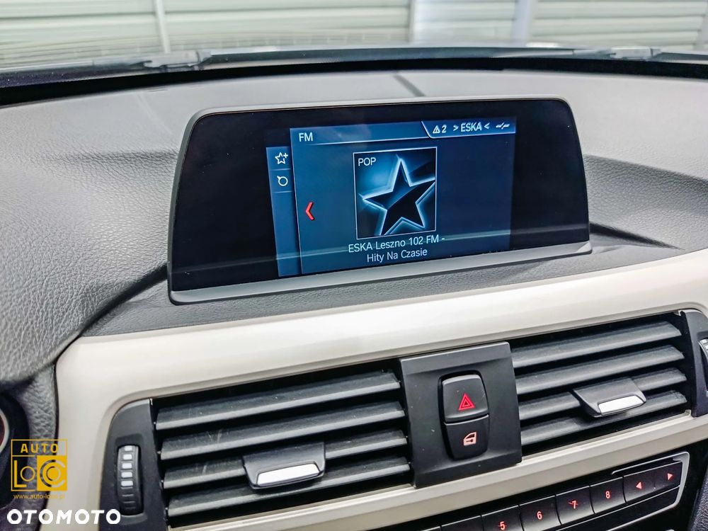 BMW Seria 3 318d Sport Line - 24