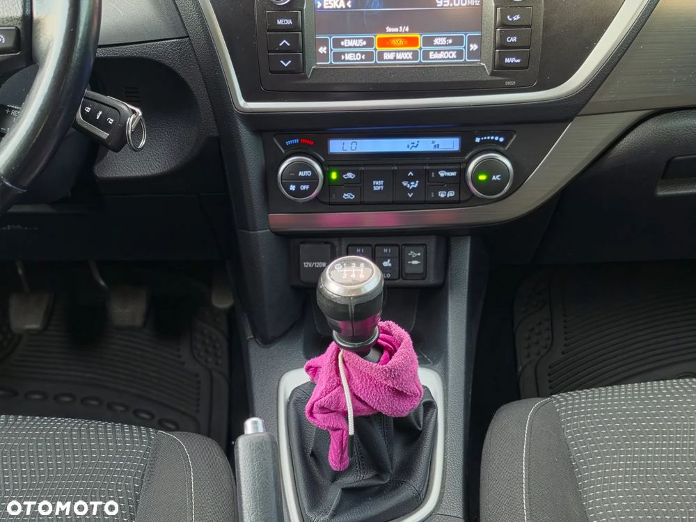 Toyota Auris 2.0 D-4D Prestige - 31