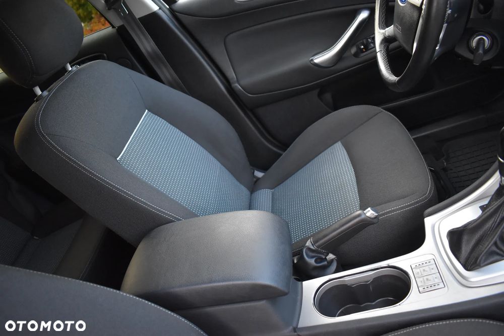 Ford Mondeo 2.0 TDCi Trend - 15