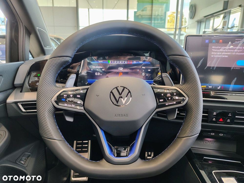 Volkswagen Golf - 23