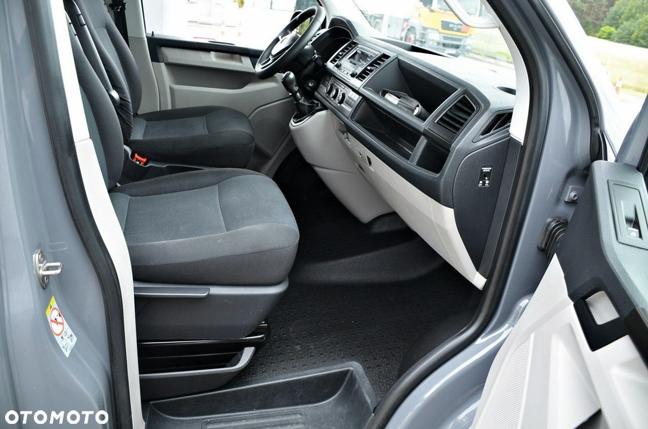 Volkswagen Transporter - 16