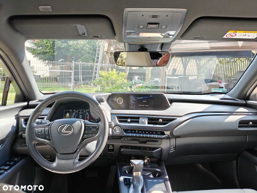 Lexus UX - 13