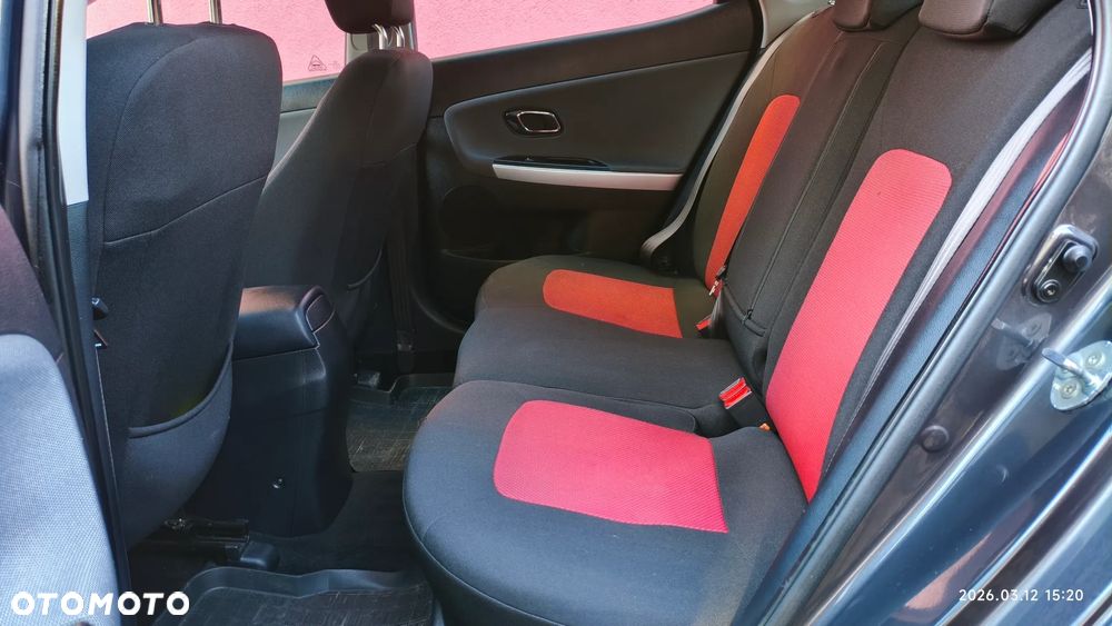 Kia Ceed 1.6 GDI Spirit - 10