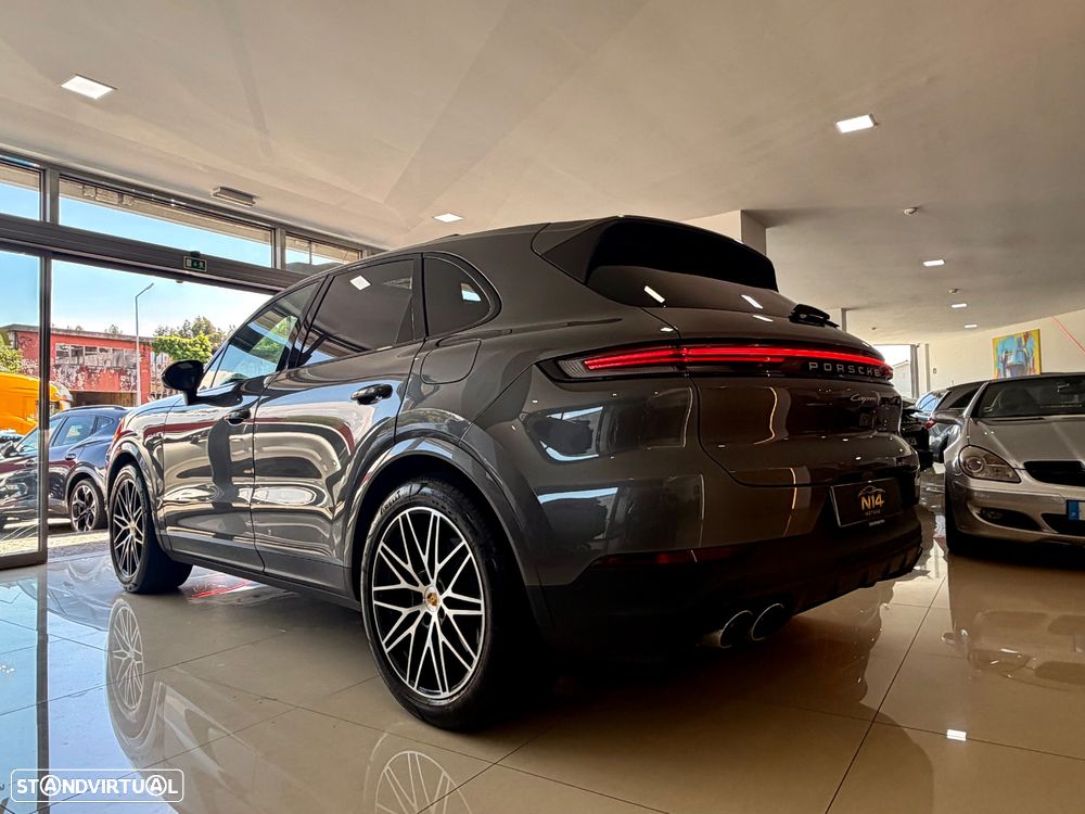 Porsche Cayenne - 14